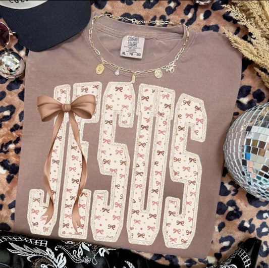 Jesus w/ Bow Tshirt