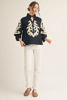 3/4 sleeves Baroque applique detail top
