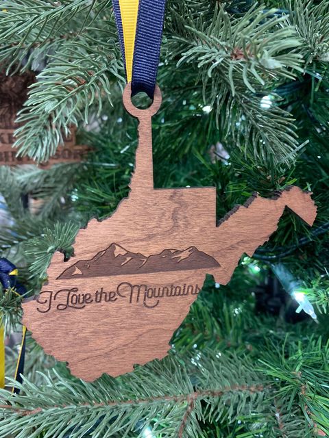 I Love the Mountains Ornament